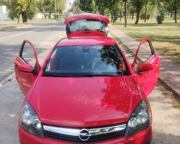 Красный Опель Астра, объемом двигателя 1.36 л и пробегом 192 тыс. км за 4500 $, фото 1 на Automoto.ua