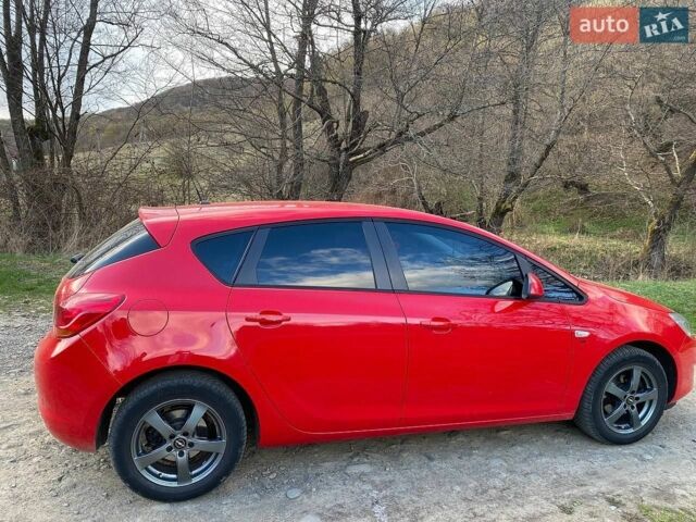 Красный Опель Астра, объемом двигателя 1.4 л и пробегом 178 тыс. км за 5300 $, фото 1 на Automoto.ua