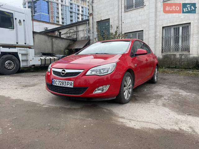 Красный Опель Астра, объемом двигателя 1.36 л и пробегом 148 тыс. км за 6900 $, фото 1 на Automoto.ua