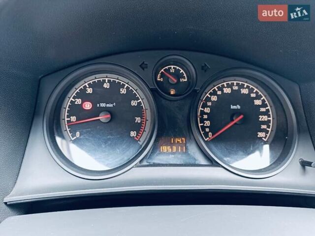 Красный Опель Астра, объемом двигателя 1.78 л и пробегом 195 тыс. км за 4450 $, фото 1 на Automoto.ua