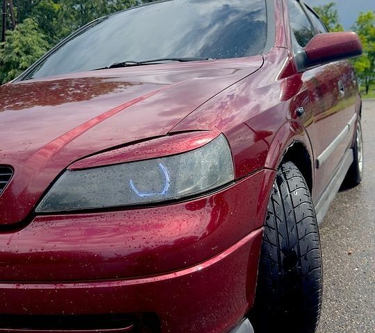 Червоний Опель Астра, об'ємом двигуна 1.4 л та пробігом 320 тис. км за 3300 $, фото 1 на Automoto.ua