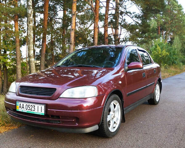 Червоний Опель Астра, об'ємом двигуна 1.4 л та пробігом 249 тис. км за 3500 $, фото 1 на Automoto.ua