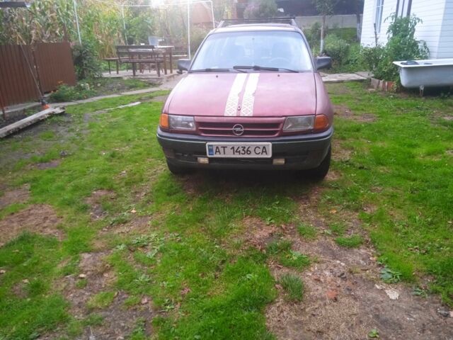 Червоний Опель Астра, об'ємом двигуна 1.6 л та пробігом 260 тис. км за 1100 $, фото 1 на Automoto.ua