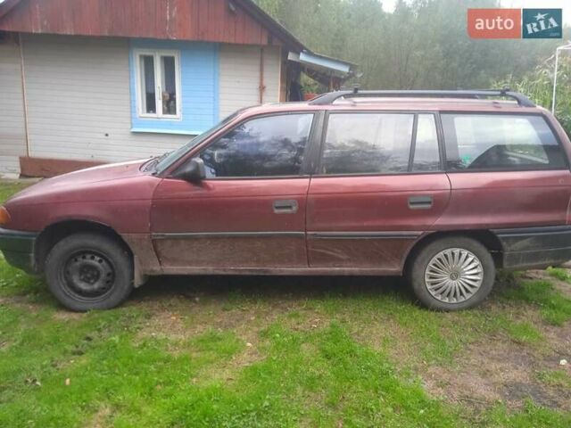 Червоний Опель Астра, об'ємом двигуна 1.6 л та пробігом 260 тис. км за 1100 $, фото 1 на Automoto.ua