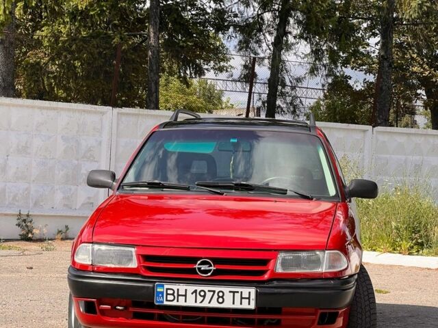 Красный Опель Астра, объемом двигателя 1.6 л и пробегом 2 тыс. км за 1804 $, фото 1 на Automoto.ua
