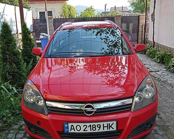 Красный Опель Астра, объемом двигателя 1.69 л и пробегом 314 тыс. км за 4000 $, фото 1 на Automoto.ua