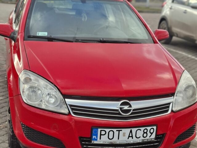 Красный Опель Астра, объемом двигателя 1.7 л и пробегом 410 тыс. км за 2000 $, фото 1 на Automoto.ua