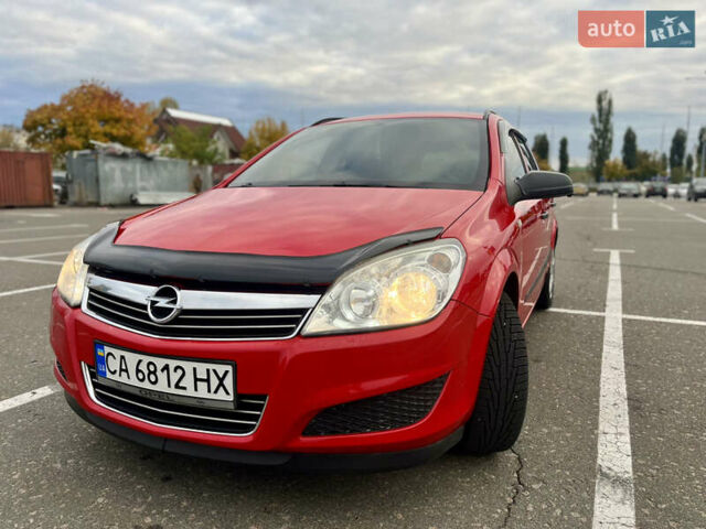 Опель Астра 2009 в Киеве на Automoto.ua Красный Опель Астра, объемом двигателя 1.6 л и пробегом 189 тыс. км за 5200 $, фото 1 на Automoto.ua