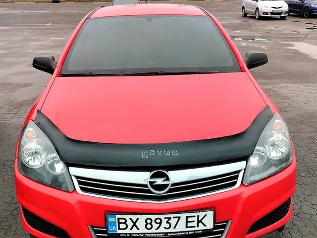 Красный Опель Астра, объемом двигателя 1.4 л и пробегом 260 тыс. км за 4600 $, фото 1 на Automoto.ua