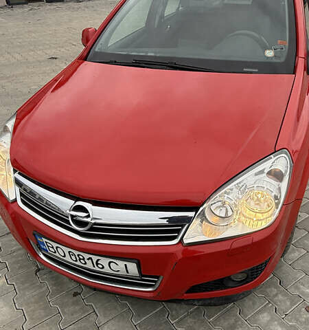 Красный Опель Астра, объемом двигателя 1.7 л и пробегом 246 тыс. км за 5200 $, фото 1 на Automoto.ua