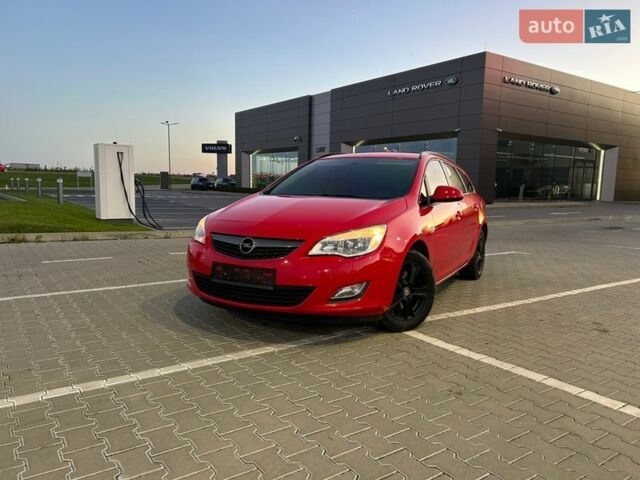 Красный Опель Астра, объемом двигателя 1.7 л и пробегом 260 тыс. км за 7800 $, фото 1 на Automoto.ua