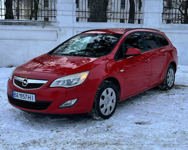 Червоний Опель Астра, об'ємом двигуна 1.3 л та пробігом 243 тис. км за 6800 $, фото 1 на Automoto.ua