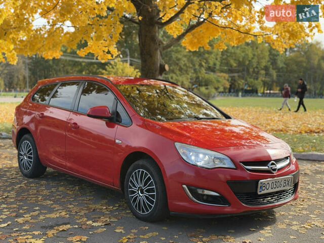 Опель Астра 2013 в Ровно на Automoto.ua Красный Опель Астра, объемом двигателя 1.7 л и пробегом 240 тыс. км за 6350 $, фото 1 на Automoto.ua