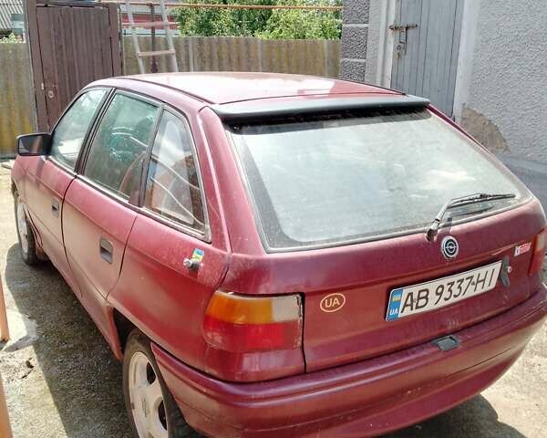 Опель Астра, объемом двигателя 1.8 л и пробегом 350 тыс. км за 1200 $, фото 1 на Automoto.ua