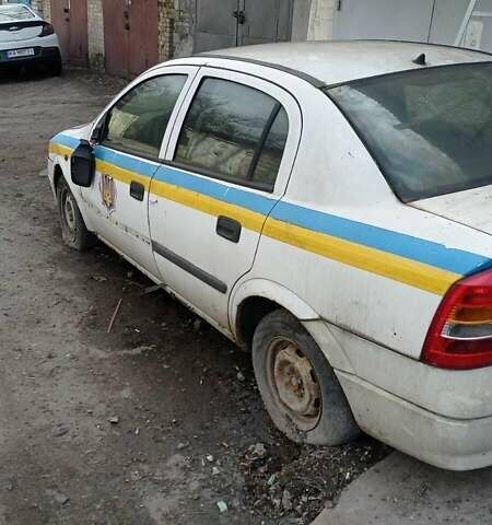 Опель Астра, объемом двигателя 1.39 л и пробегом 180 тыс. км за 1500 $, фото 1 на Automoto.ua