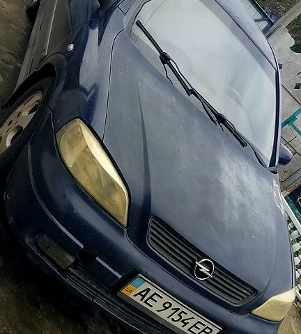Опель Астра, объемом двигателя 1.6 л и пробегом 220 тыс. км за 2100 $, фото 1 на Automoto.ua