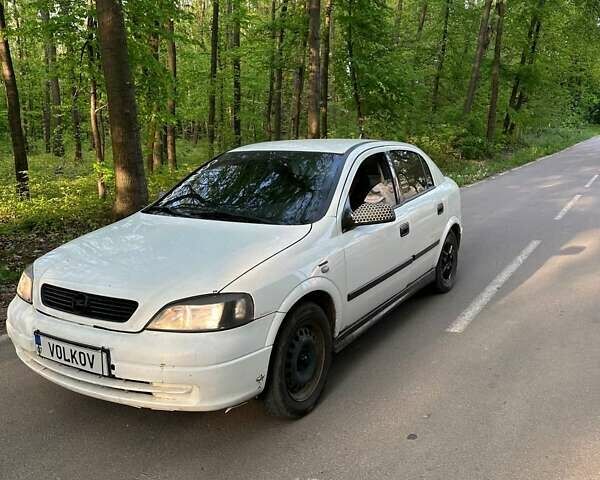 Опель Астра, объемом двигателя 1.6 л и пробегом 330 тыс. км за 1300 $, фото 1 на Automoto.ua