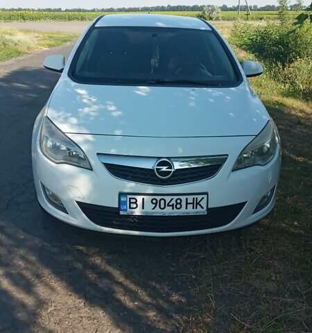 Опель Астра, объемом двигателя 1.7 л и пробегом 250 тыс. км за 6000 $, фото 1 на Automoto.ua