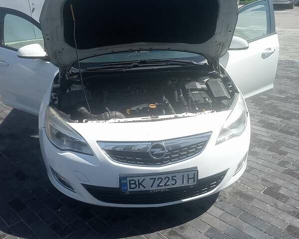 Опель Астра, объемом двигателя 1.4 л и пробегом 228 тыс. км за 5300 $, фото 1 на Automoto.ua