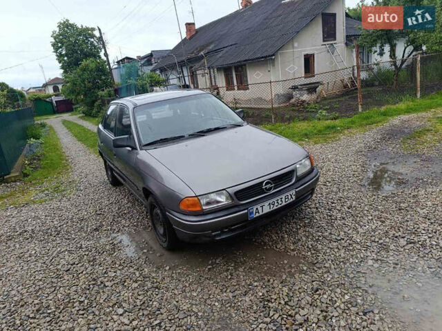 Опель Астра, объемом двигателя 1.6 л и пробегом 200 тыс. км за 1150 $, фото 1 на Automoto.ua