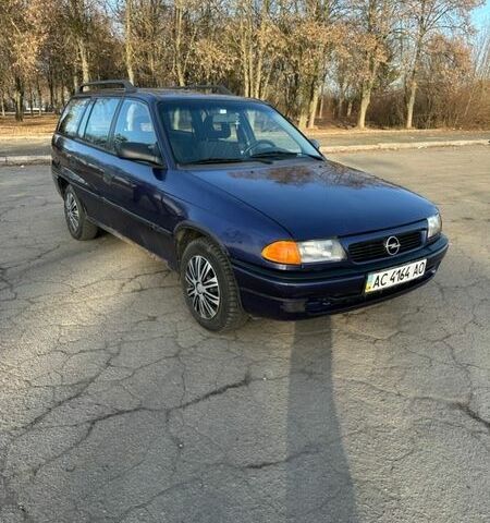 Опель Астра, объемом двигателя 1.6 л и пробегом 272 тыс. км за 1400 $, фото 1 на Automoto.ua