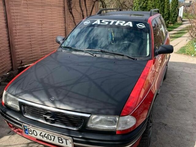 Опель Астра, объемом двигателя 1.6 л и пробегом 300 тыс. км за 1500 $, фото 1 на Automoto.ua