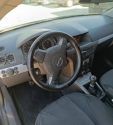 Опель Астра, объемом двигателя 1.6 л и пробегом 270 тыс. км за 4000 $, фото 1 на Automoto.ua