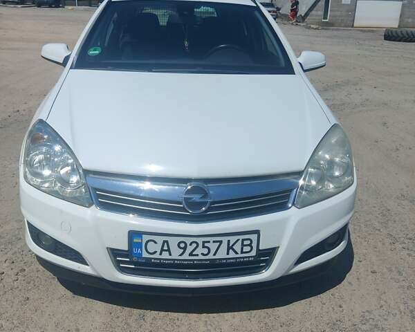 Опель Астра, объемом двигателя 1.69 л и пробегом 290 тыс. км за 6200 $, фото 1 на Automoto.ua