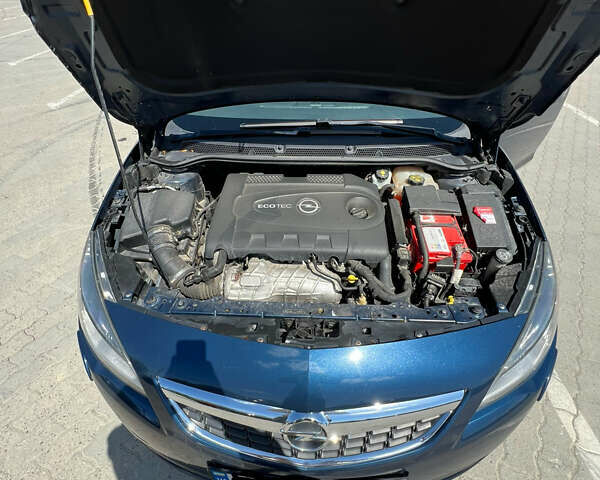 Опель Астра, объемом двигателя 2 л и пробегом 240 тыс. км за 8000 $, фото 1 на Automoto.ua