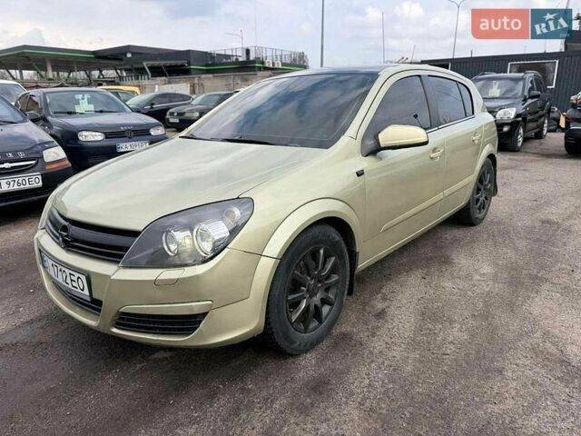 Желтый Опель Астра, объемом двигателя 1.6 л и пробегом 250 тыс. км за 3900 $, фото 1 на Automoto.ua