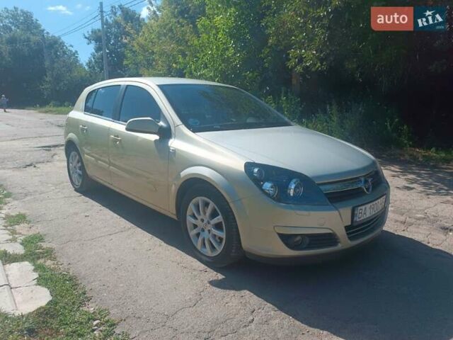 Желтый Опель Астра, объемом двигателя 1.6 л и пробегом 127 тыс. км за 5500 $, фото 1 на Automoto.ua