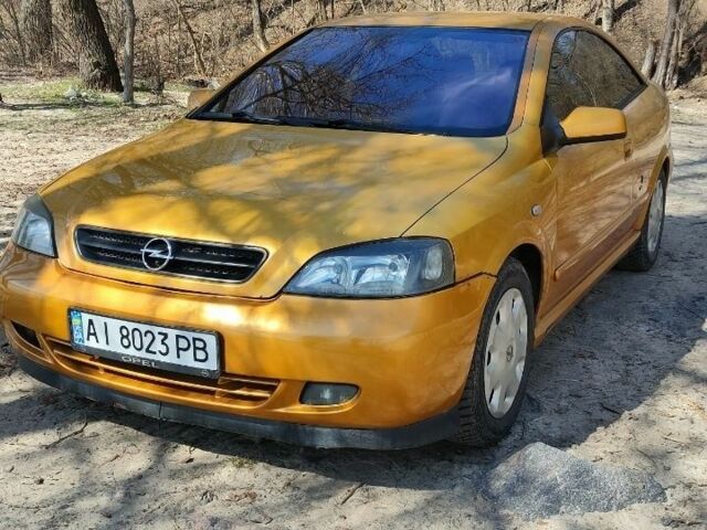 Жовтий Опель Астра, об'ємом двигуна 1.8 л та пробігом 240 тис. км за 2200 $, фото 1 на Automoto.ua