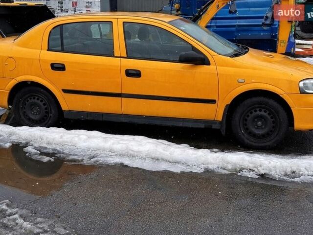 Жовтий Опель Астра, об'ємом двигуна 1.36 л та пробігом 287 тис. км за 2600 $, фото 1 на Automoto.ua