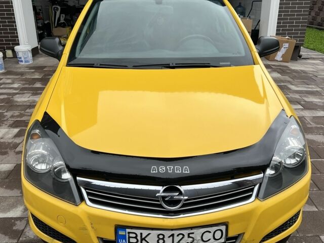 Желтый Опель Астра, объемом двигателя 1.7 л и пробегом 316 тыс. км за 4099 $, фото 1 на Automoto.ua