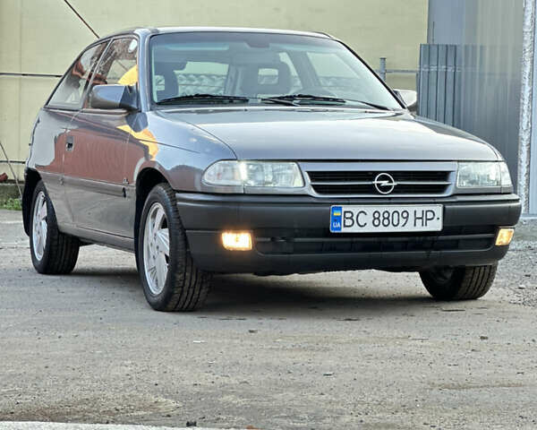Сірий Опель Астра, об'ємом двигуна 1.4 л та пробігом 433 тис. км за 1950 $, фото 1 на Automoto.ua