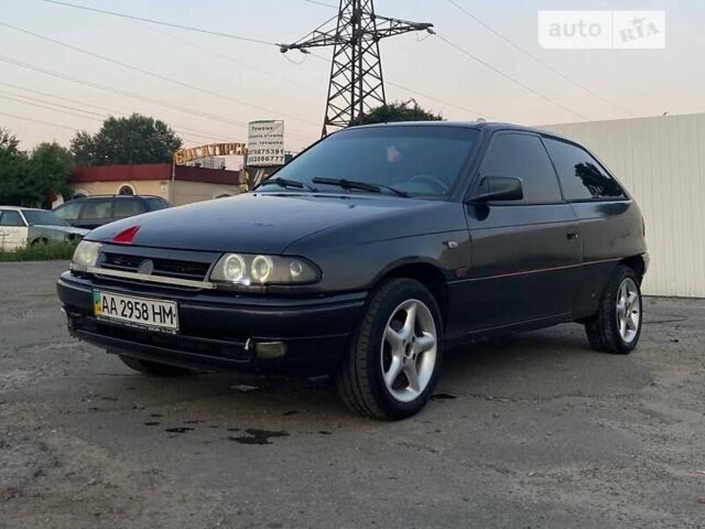 Сірий Опель Астра, об'ємом двигуна 1.6 л та пробігом 311 тис. км за 1200 $, фото 1 на Automoto.ua