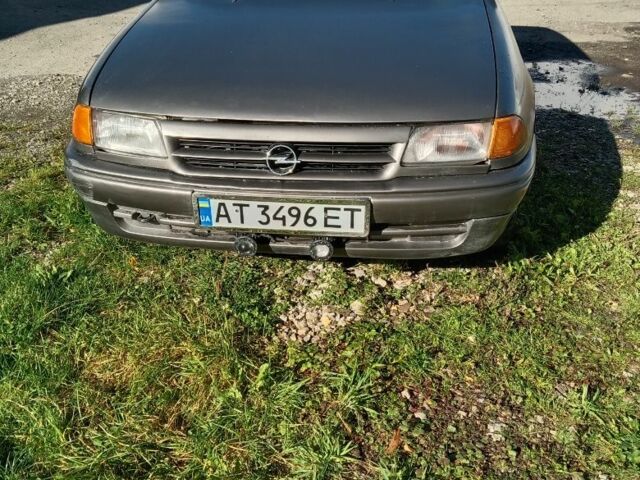 Сірий Опель Астра, об'ємом двигуна 1.4 л та пробігом 335 тис. км за 1107 $, фото 1 на Automoto.ua