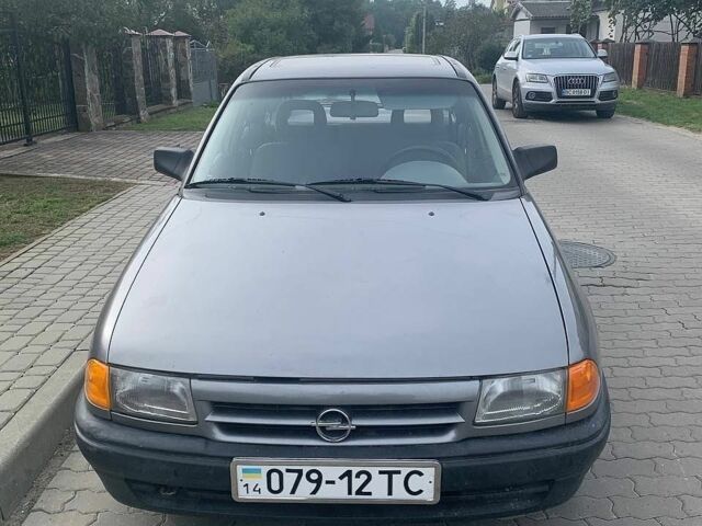 Сірий Опель Астра, об'ємом двигуна 1.4 л та пробігом 182 тис. км за 2500 $, фото 1 на Automoto.ua