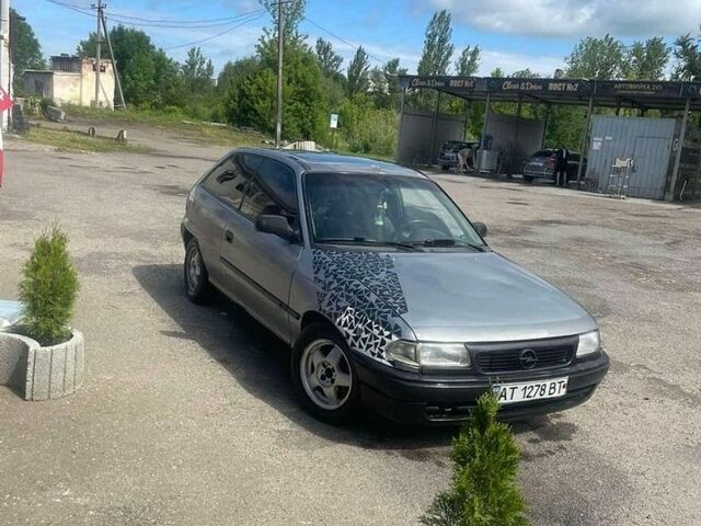 Сірий Опель Астра, об'ємом двигуна 1.39 л та пробігом 350 тис. км за 750 $, фото 1 на Automoto.ua