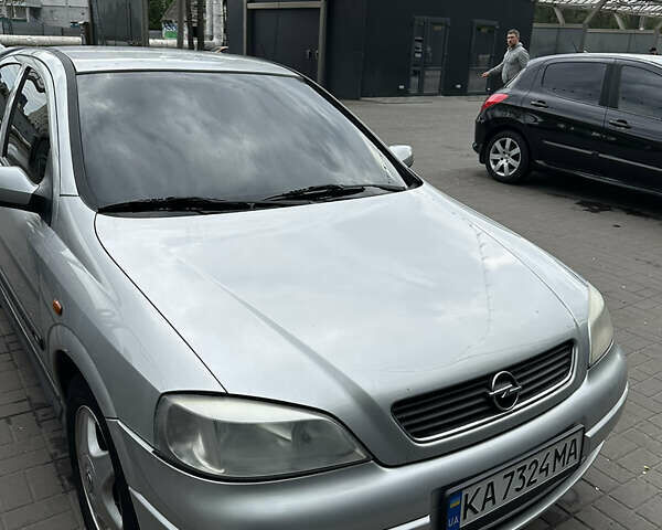 Сірий Опель Астра, об'ємом двигуна 1.6 л та пробігом 212 тис. км за 2600 $, фото 1 на Automoto.ua