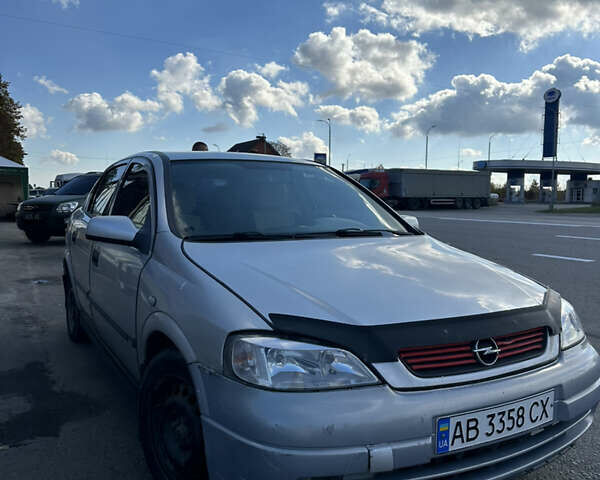 Серый Опель Астра, объемом двигателя 1.6 л и пробегом 380 тыс. км за 2000 $, фото 1 на Automoto.ua