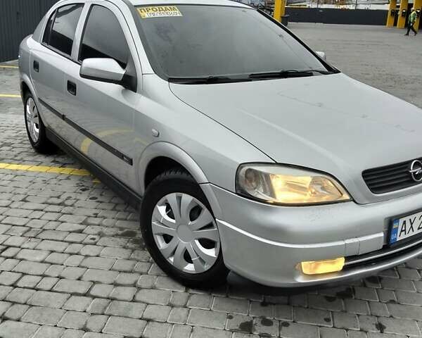 Серый Опель Астра, объемом двигателя 1.6 л и пробегом 270 тыс. км за 3500 $, фото 1 на Automoto.ua