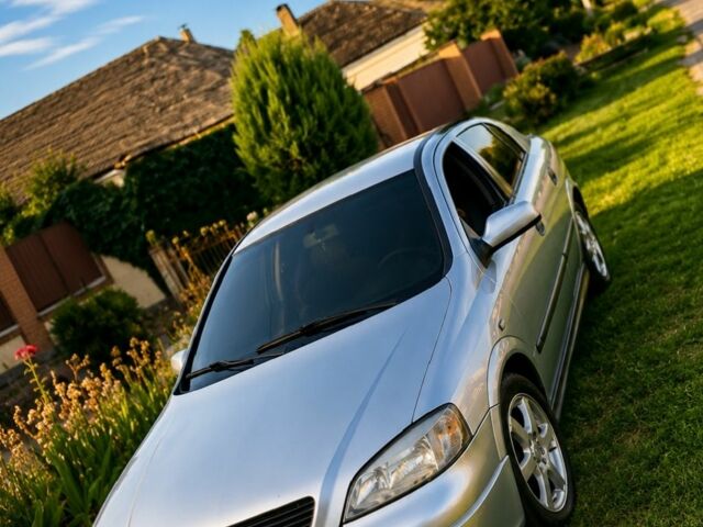 Сірий Опель Астра, об'ємом двигуна 2 л та пробігом 280 тис. км за 2518 $, фото 1 на Automoto.ua