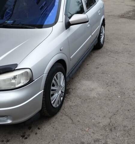 Сірий Опель Астра, об'ємом двигуна 2 л та пробігом 300 тис. км за 3300 $, фото 1 на Automoto.ua