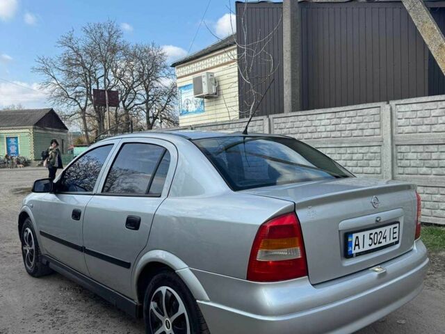 Сірий Опель Астра, об'ємом двигуна 1.6 л та пробігом 340 тис. км за 3000 $, фото 1 на Automoto.ua