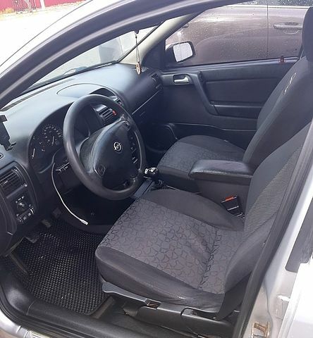 Серый Опель Астра, объемом двигателя 2 л и пробегом 0 тыс. км за 2200 $, фото 1 на Automoto.ua