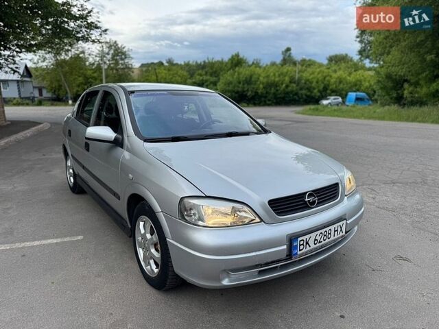 Сірий Опель Астра, об'ємом двигуна 1.69 л та пробігом 229 тис. км за 2650 $, фото 1 на Automoto.ua