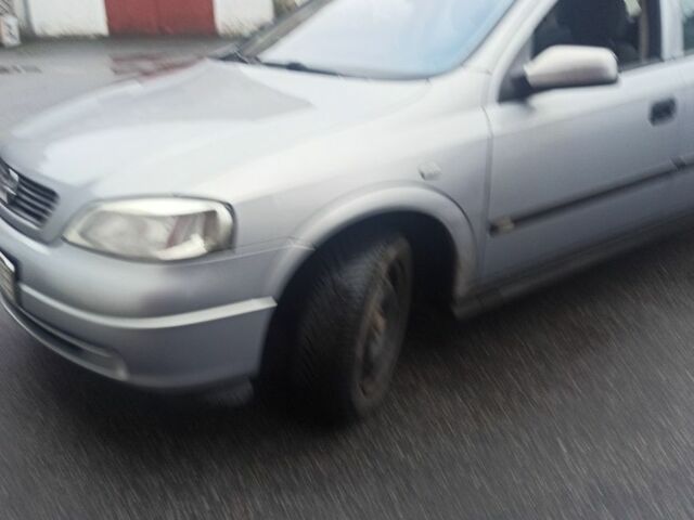 Серый Опель Астра, объемом двигателя 1.6 л и пробегом 214 тыс. км за 3400 $, фото 1 на Automoto.ua