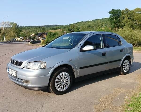 Серый Опель Астра, объемом двигателя 1.4 л и пробегом 281 тыс. км за 3700 $, фото 1 на Automoto.ua