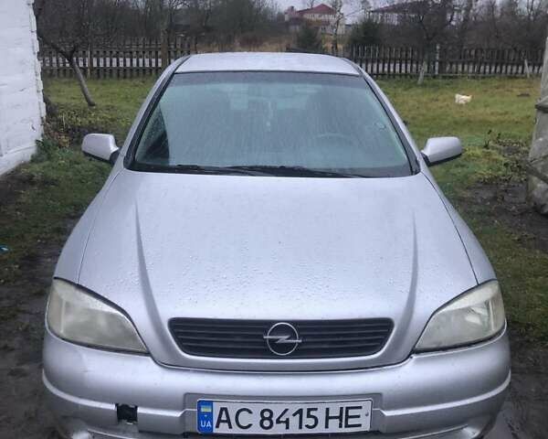 Серый Опель Астра, объемом двигателя 1.6 л и пробегом 281 тыс. км за 1900 $, фото 1 на Automoto.ua